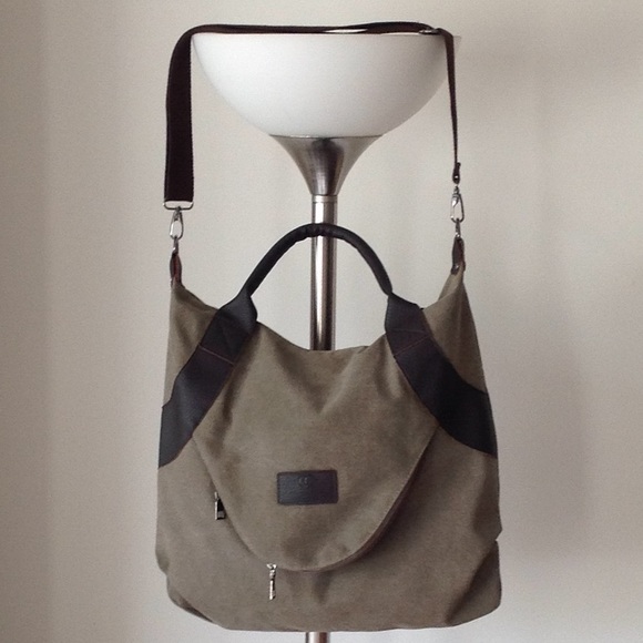 ๐๐บ๐ Grace Callie Designs - Genova Crossbody Bag - Picture 5 of 8